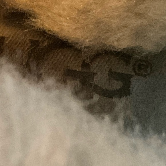 SNOWDAYSALE UGG Dakota Water Resistant Moccasin Slipper-Espresso, brown. Size7 - Picture 8 of 15